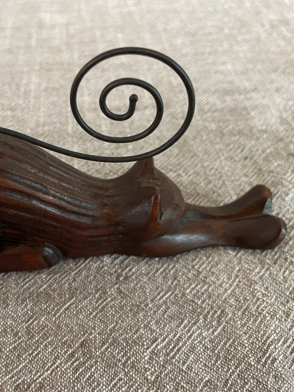 Vintage Hand carved Wooden Cat Photo/card Holder Very Cute 5"!